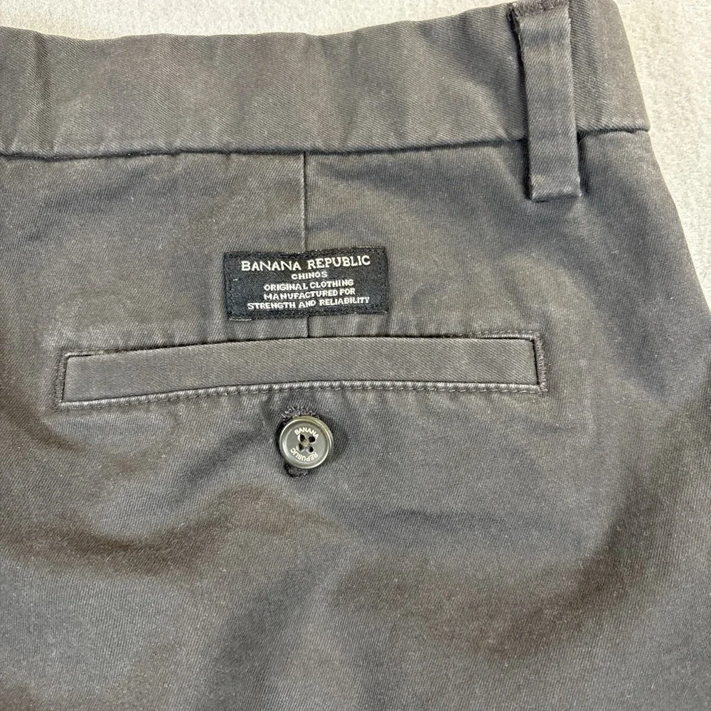 Banana Republic Men's Fulton Skinny Chino Pants Charcoal Gray 32 34‎ Flat Front